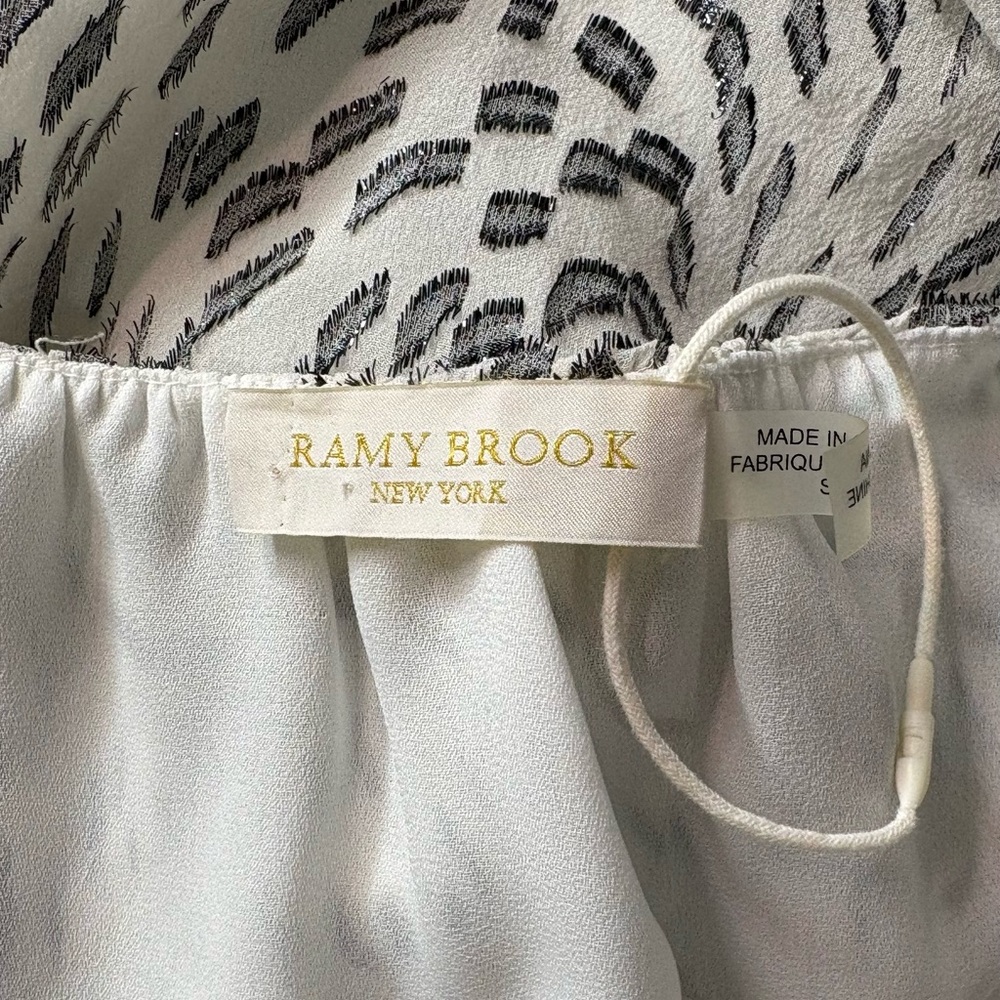 Ramy Brook Black and White metallic Printed V-Neck Smocked Waist top - Picture 4 of 6